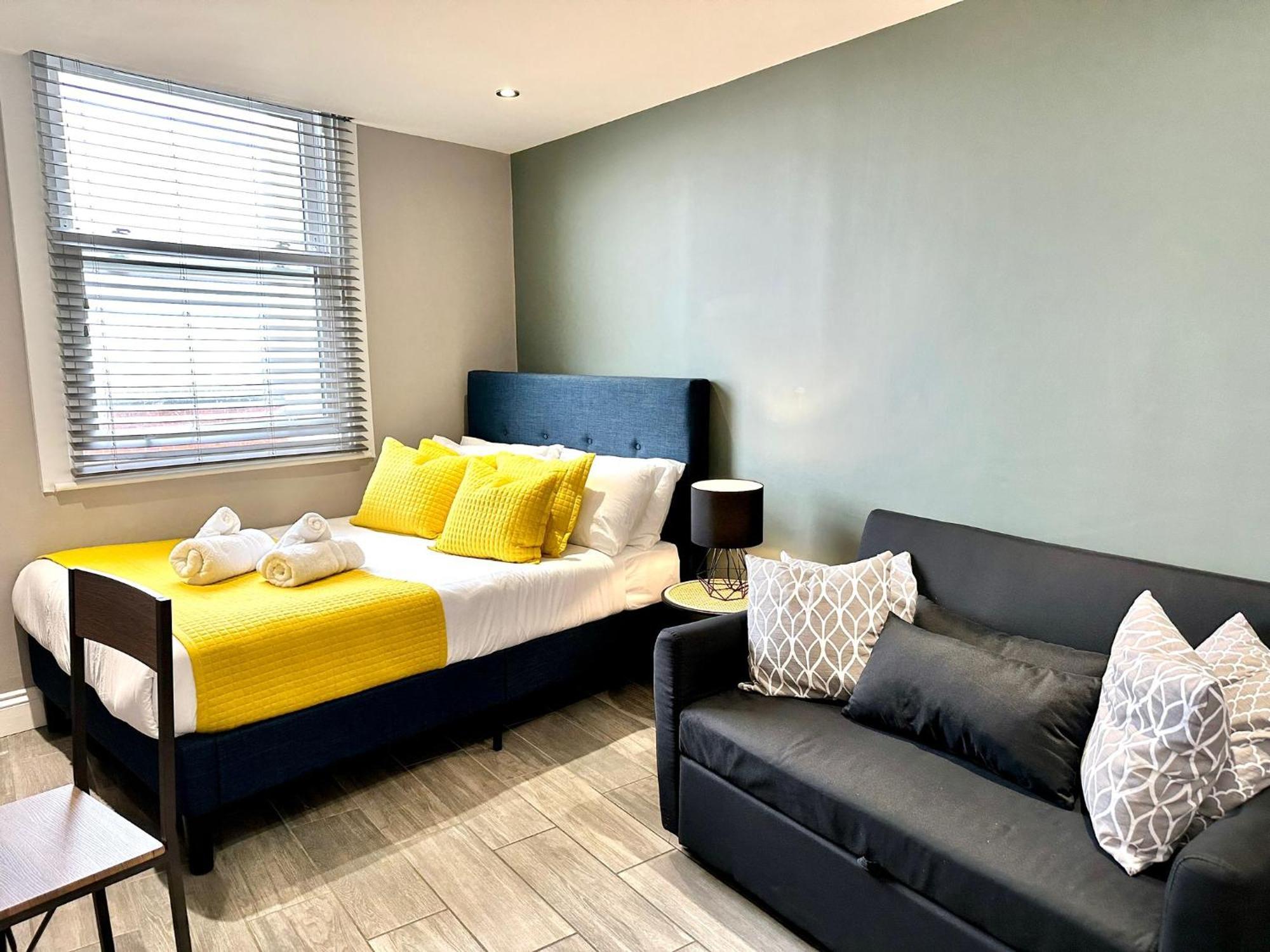 Appartamento Stylish Studio With Sea Views Hove Esterno foto